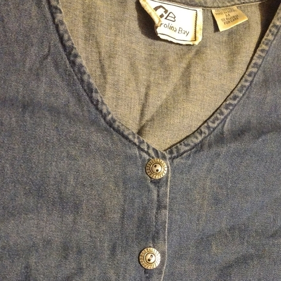 Floral Embroidered Denim Blouse - Picture 7 of 9